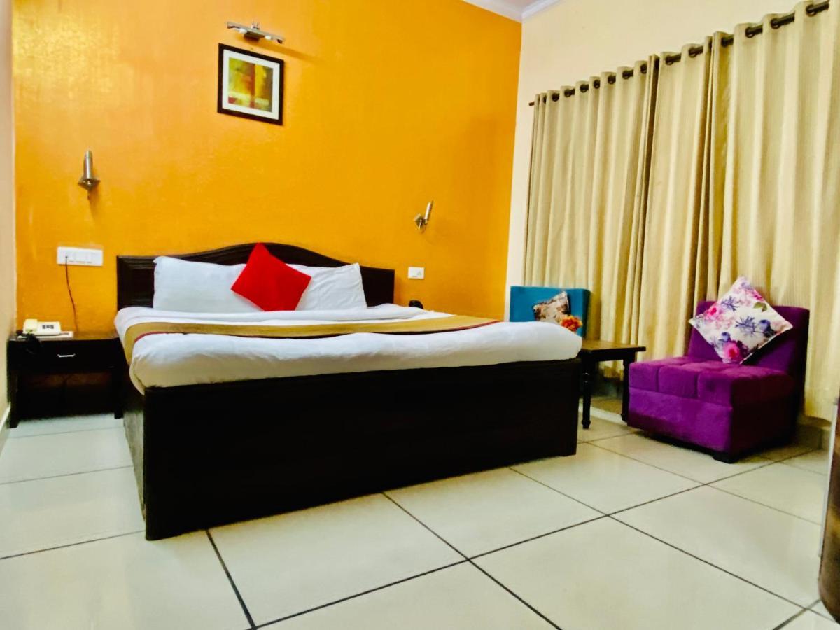 Hotel Aachman Regency ชิมลา ภายนอก รูปภาพ
