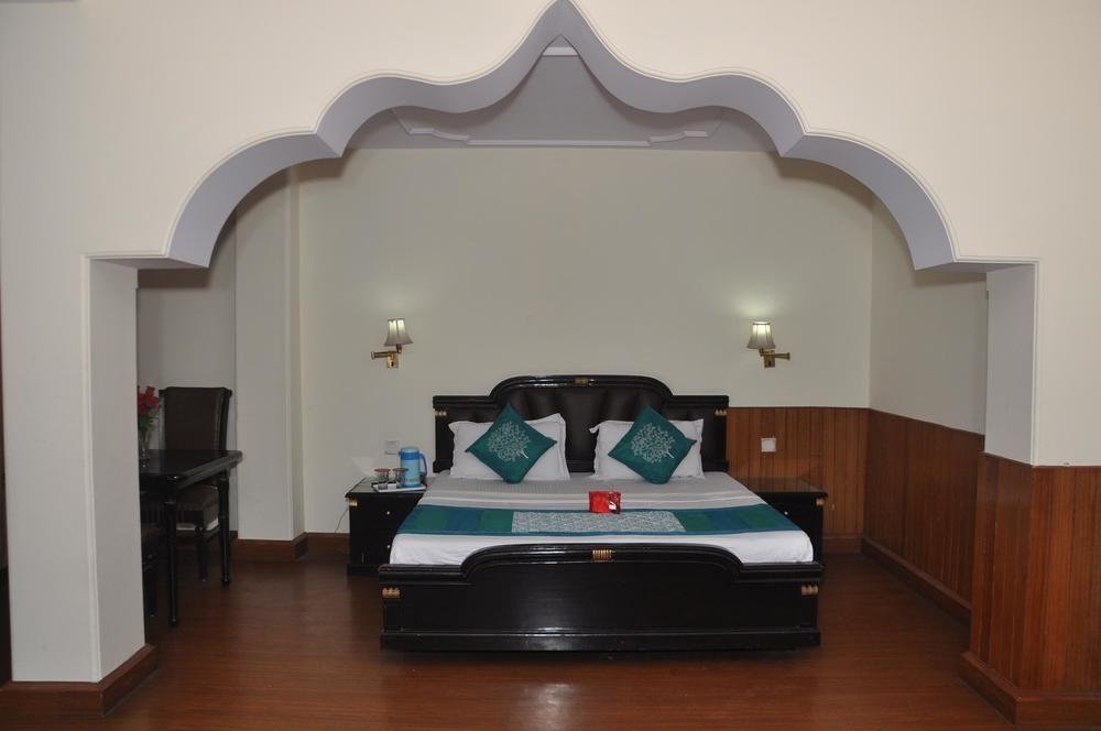 Hotel Aachman Regency ชิมลา ภายนอก รูปภาพ