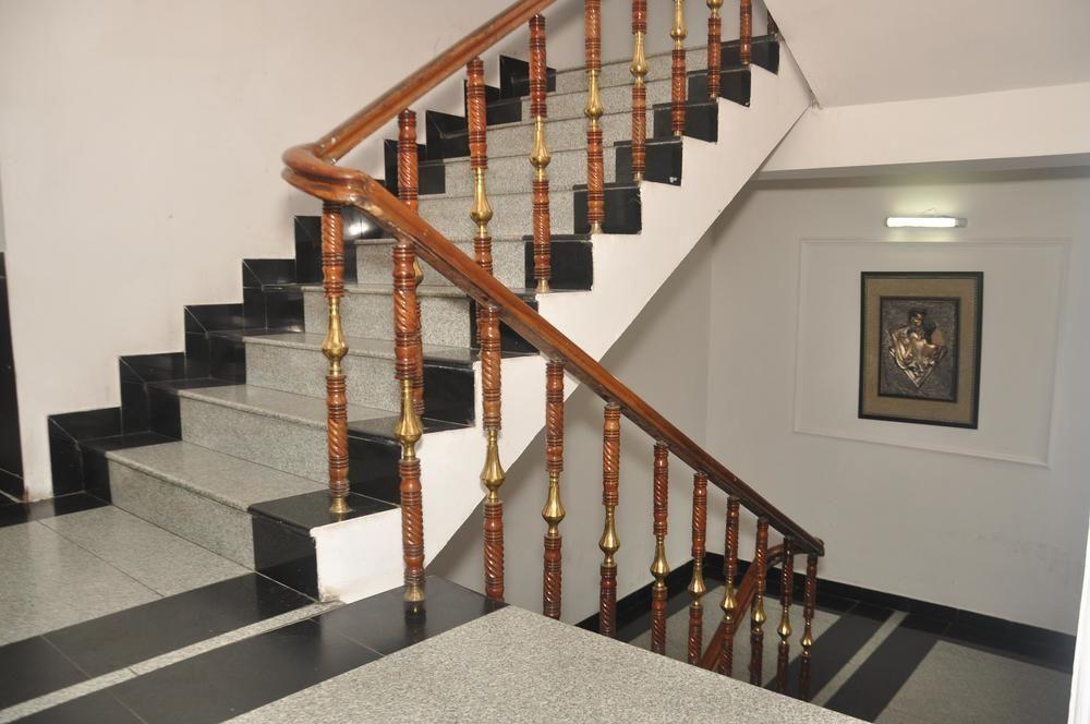 Hotel Aachman Regency ชิมลา ภายนอก รูปภาพ